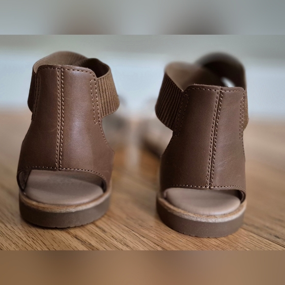 NEW Sorel Women's 10 Ella III Velvet Tan Gum 2 Sandals NIB - Picture 4 of 11